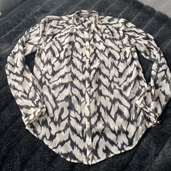 Armani Exchange Blouse - Picture 3 of 6